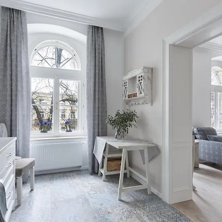 Anglicka 138 דירה *